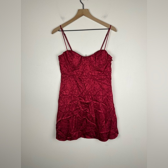 Princess Polly Diva Mini Dress Deep Red Satin Floral Sz 10 - Picture 3 of 6
